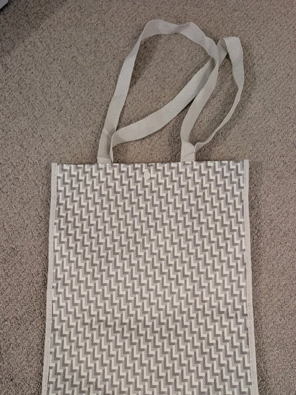 Lululemon Reusable Shopping Bag - L geometric chevron print